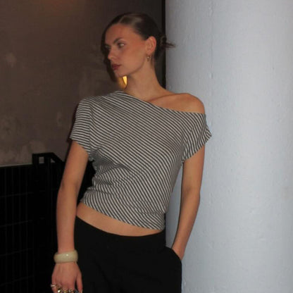 Hot Girl Personality Fashion Shoulder-baring Irregular T-shirt